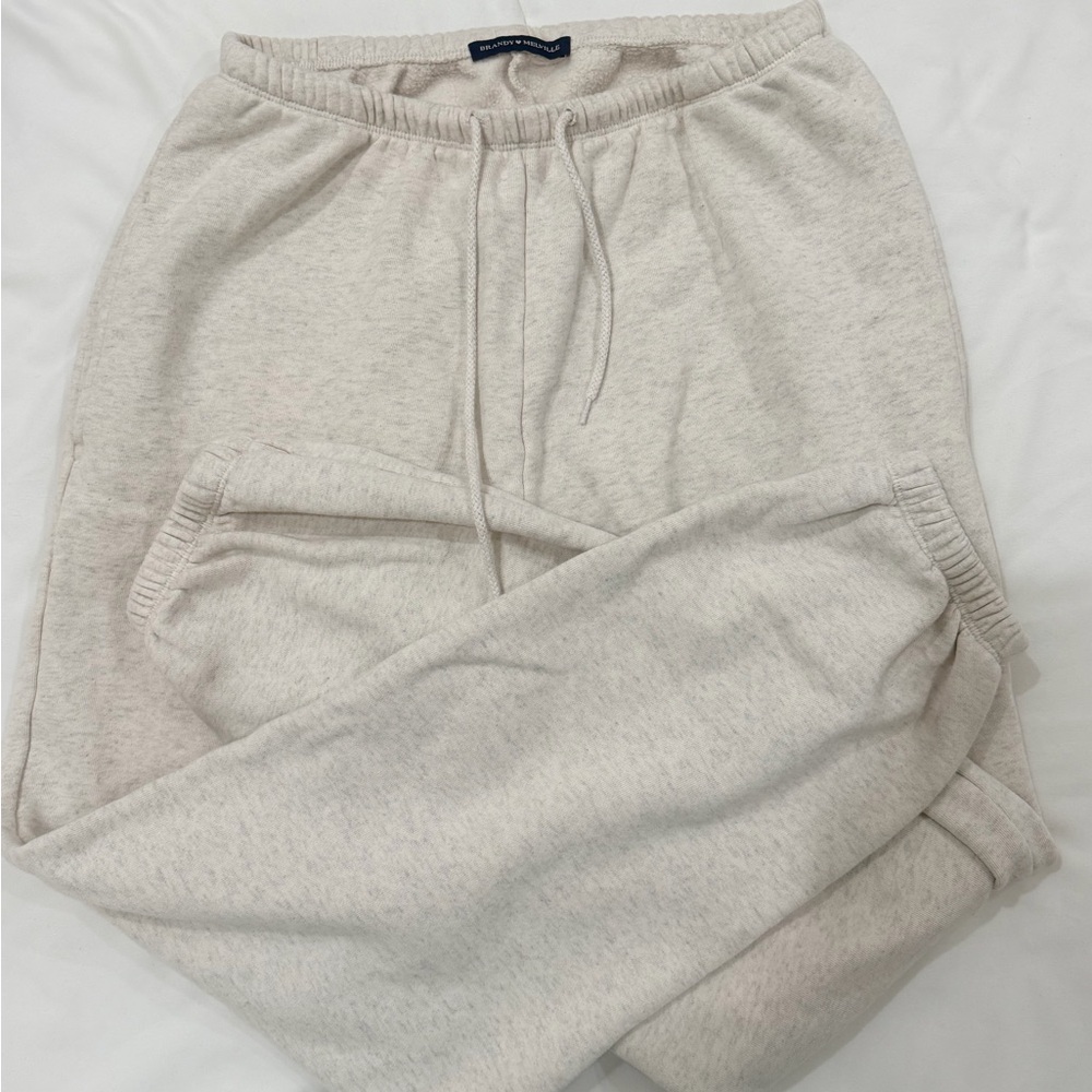 brandy melville  oat Sweatpants